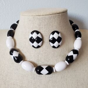 Vintage Avon Sunsations Black White Lucite Necklace Earrings Set